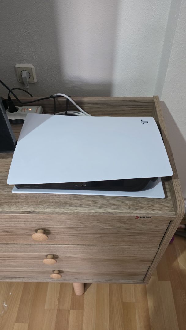 Ps 5, 2 TB dahili depolama alanı, 2 adet kol