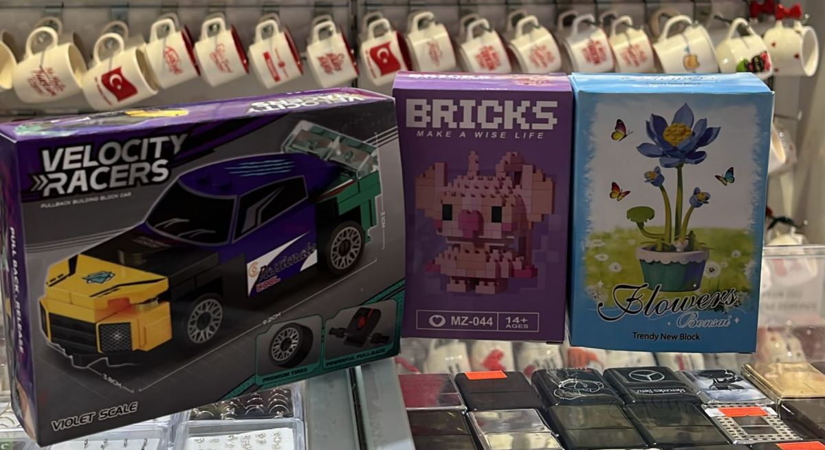 Oyuncak puzzle set