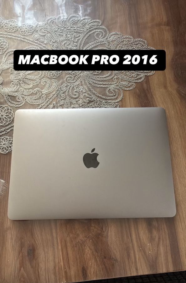 MACBOOK PRO 256 GB