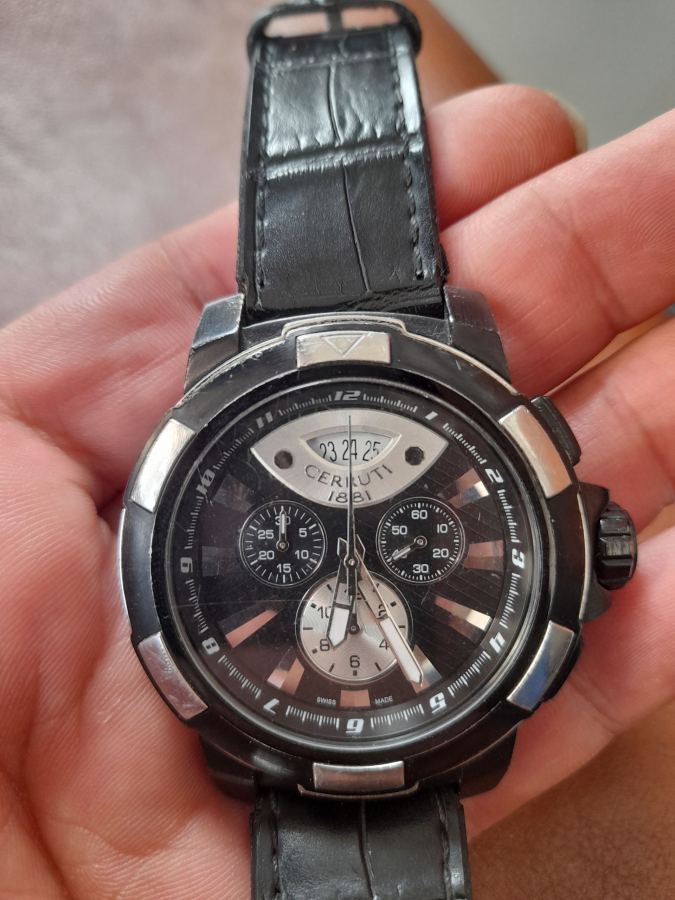 Cerruti 1881 safkan isviçre saati