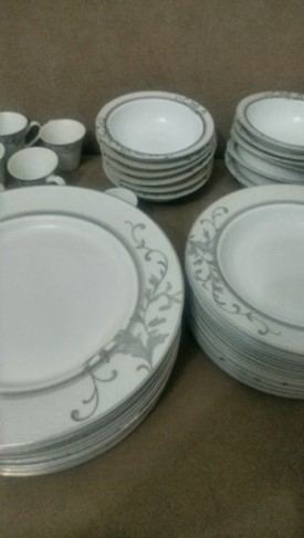 kutulu 84 parça 12 kişilik emsan yemek takımı