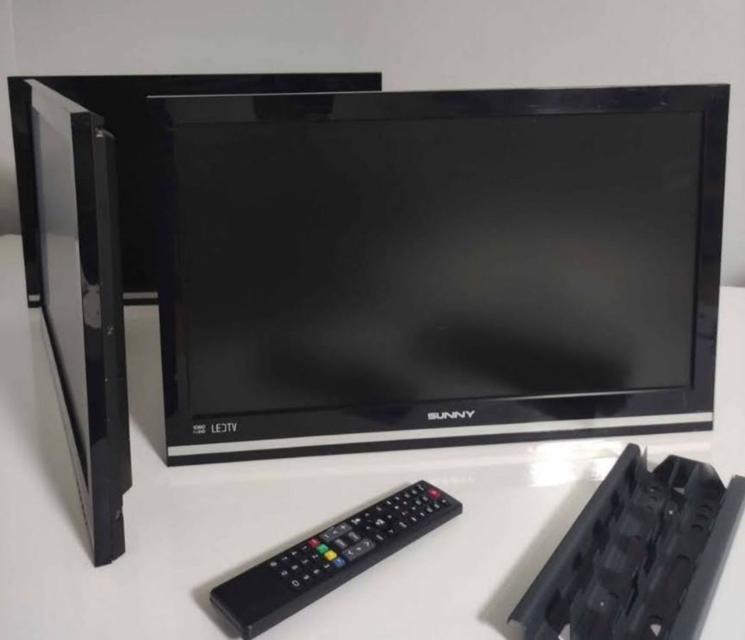22 İnç 55 Ekran LED TV Kumanda Aparatlı İyi Durumda