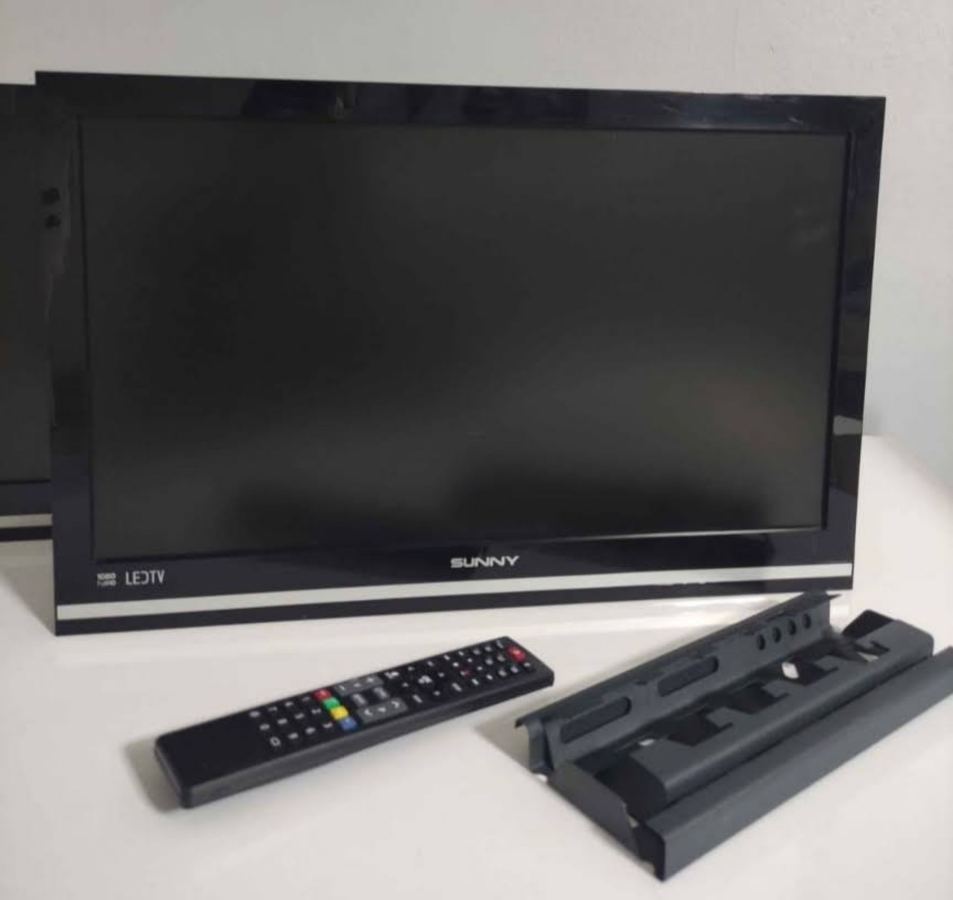 22 İnç 55 Ekran LED TV Kumanda Aparatlı İyi Durumda