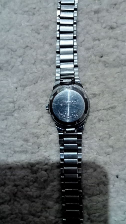 Seiko5 bayan kol saati otomatik full orjinal full  fosforlu çalışıyor duruyor bazen