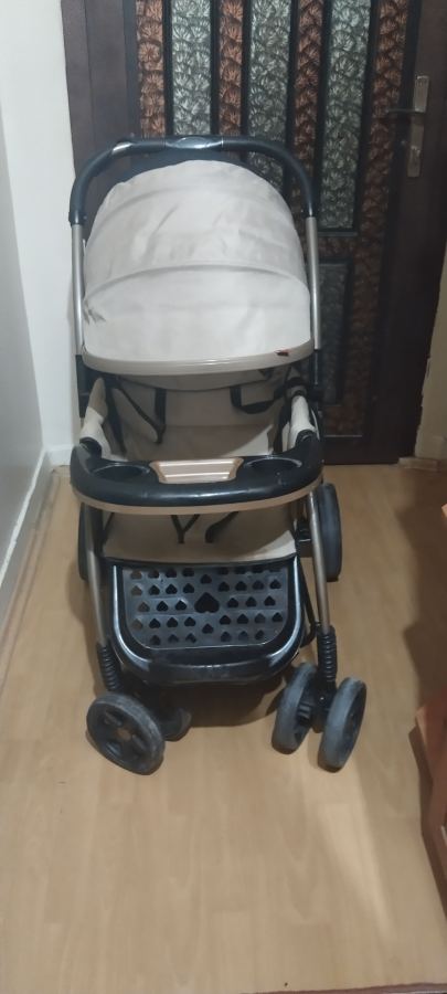 Bebek arabası