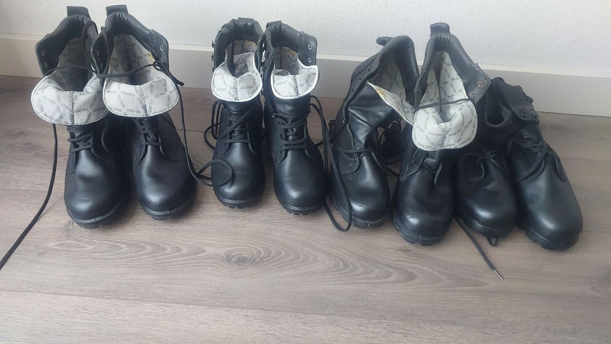 Askeri bot  yazlık ve kışlık 42vnumara ve 38 numara