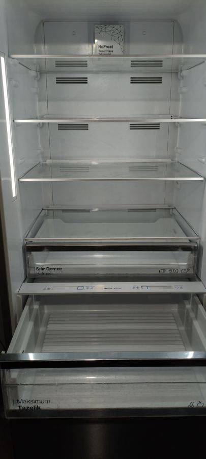 Ümraniye De Satılık Buzdolabı 11.000 İyi Durumda