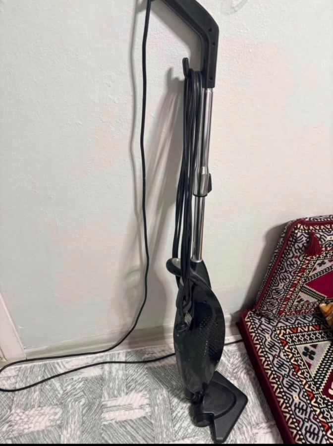 İki Adet Elektrikli Süpürge İyi Durumda