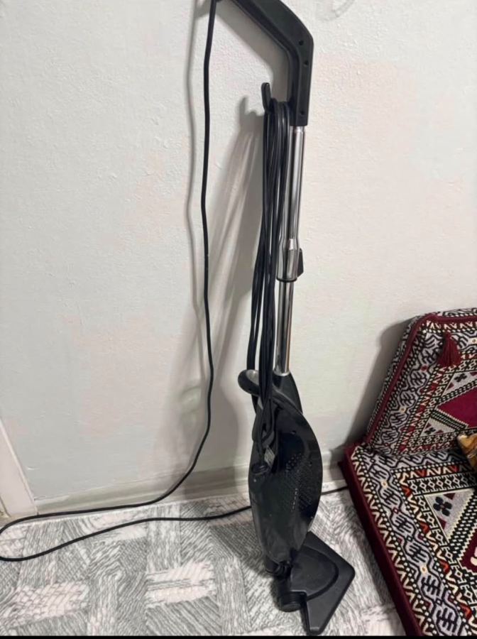 İki Adet Elektrikli Süpürge İyi Durumda